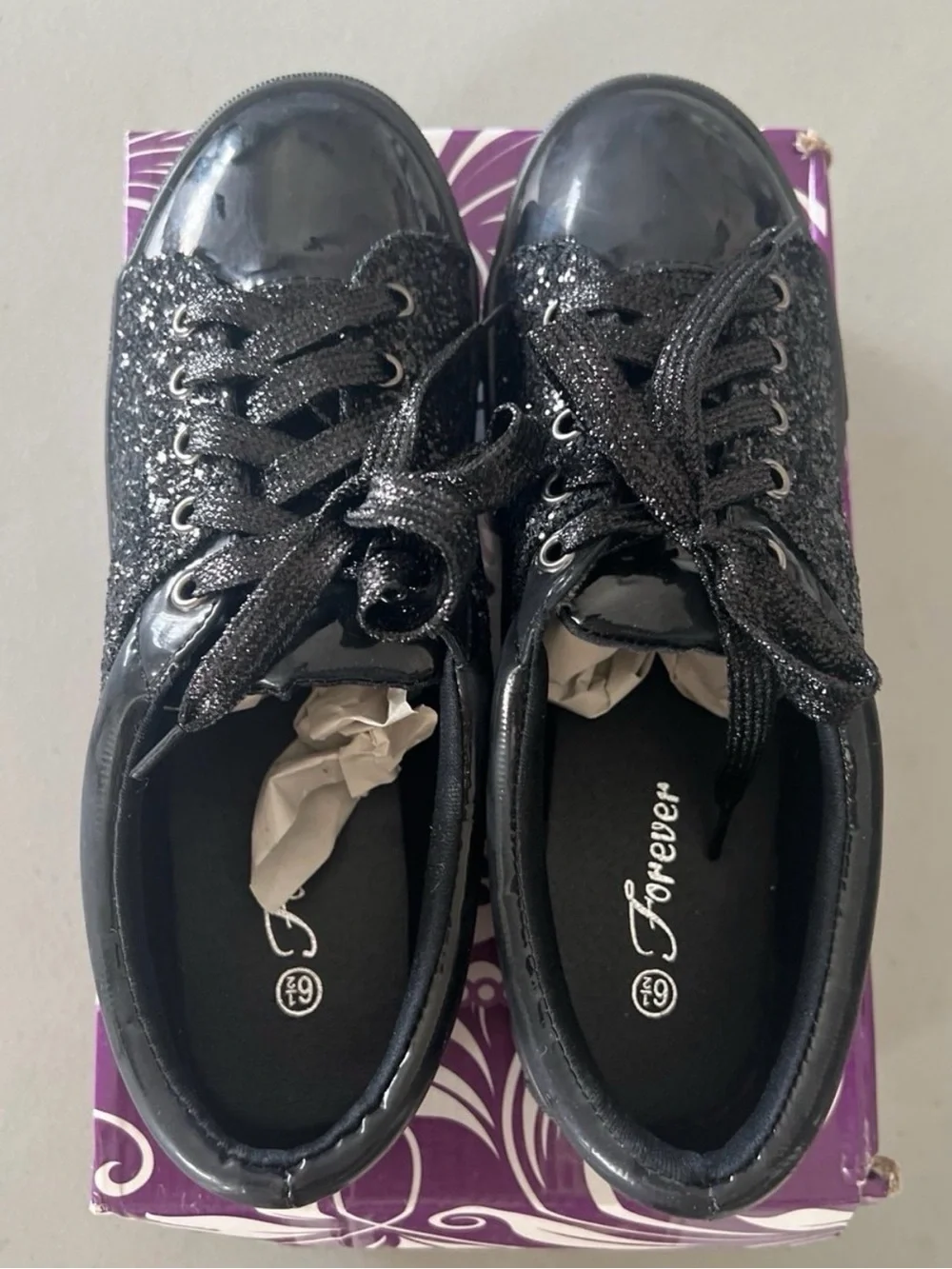 Women’s Black Glitter Lace-Up Sneakers Shoes Size 6.5